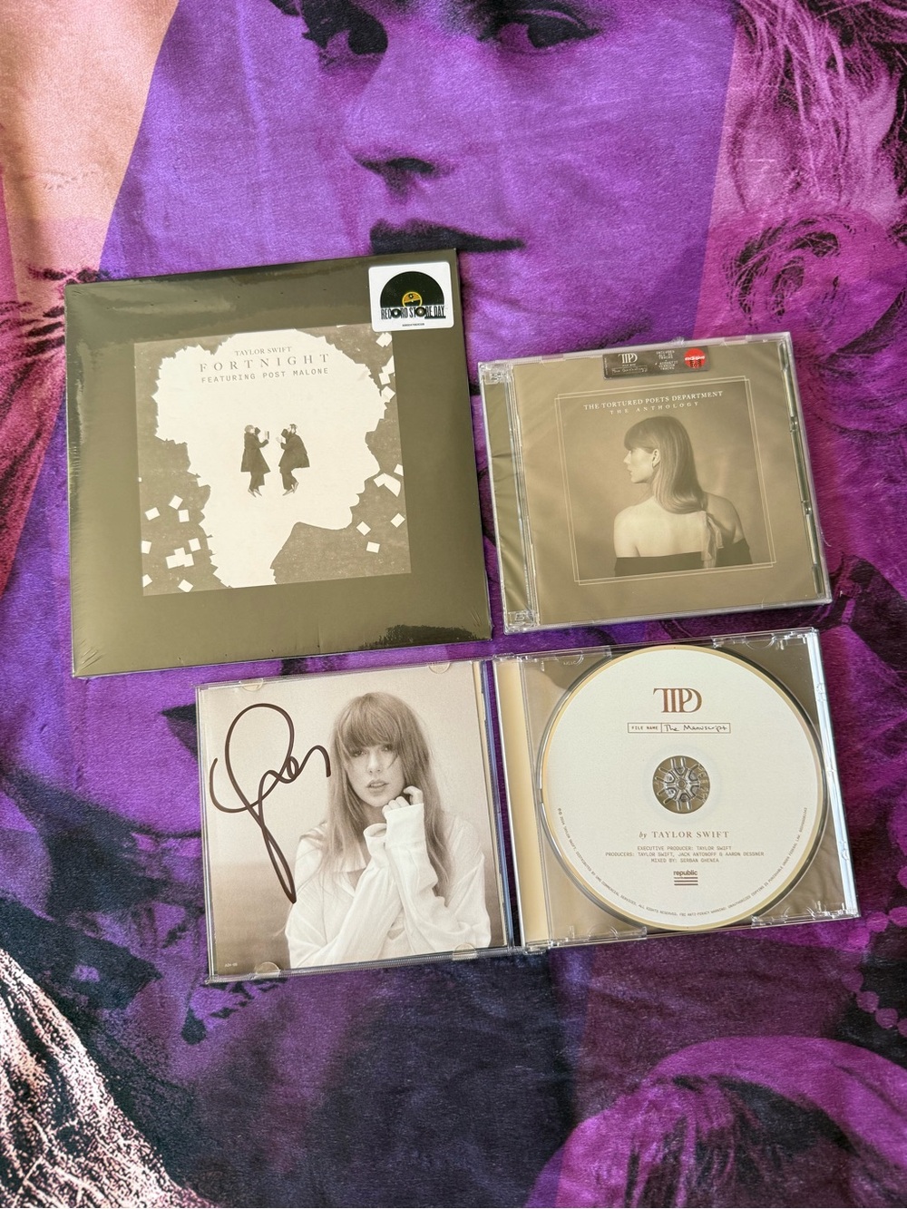 Taylor Swift: SIGNED art card w/CD, Fornight RSD 7" vinyl, Anthology CD